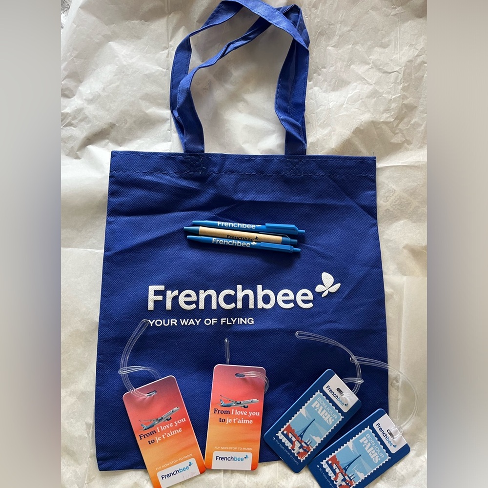 FrenchBee Paris Airlines Airways Promo Tourism Bundle Bag, Luggage Tags & Pens